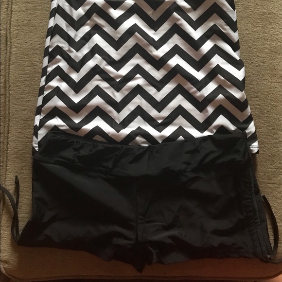 Tankini - Picture 2 of 4